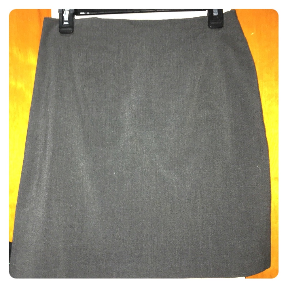 Cute gray skirt